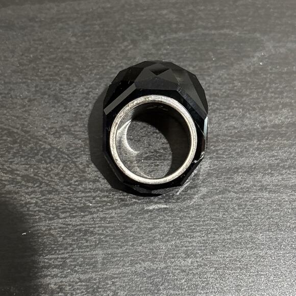 Swarovski Nirvana Ring Jet Black Crystal Size 52 **CRACK ON ONE SIDE - Picture 4 of 9